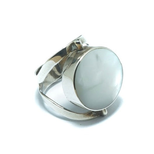 Double luxury circular silver ring with Onyx and Mother of Pearl - ITIncanTraditional