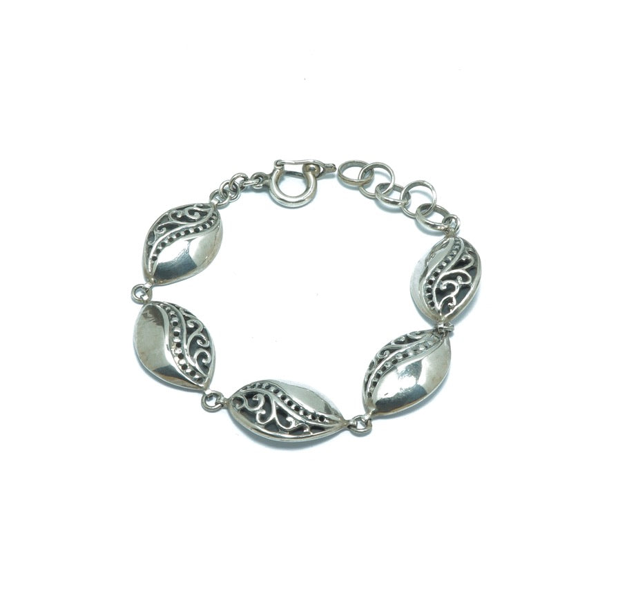 Modern design luxury elegant silver bracelet - ITIncanTraditional