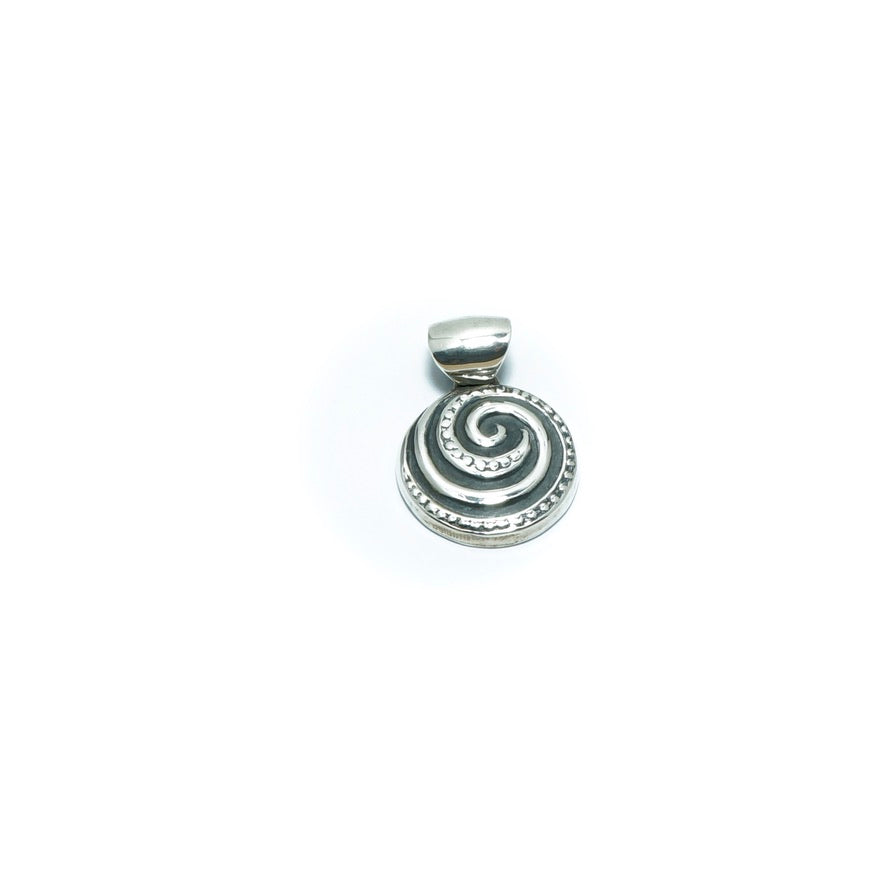 Pachamama luxury solid oxidized silver pendant - ITIncanTraditional