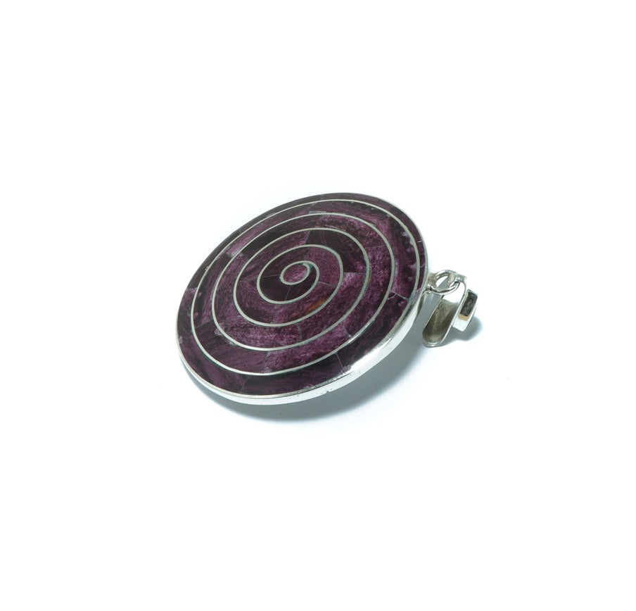 Pachamama Purple Spondylus shell luxury circular solid silver pendant - ITIncanTraditional