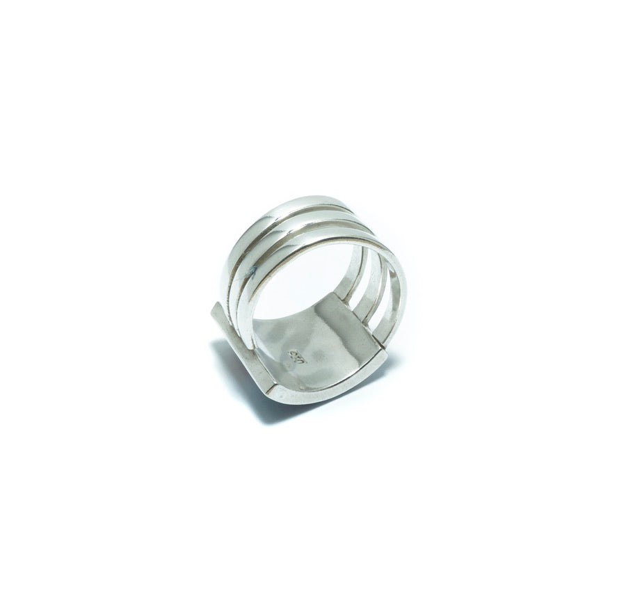 Geometrical silver ring with multiple inlaid stones and shells - ITIncanTraditional