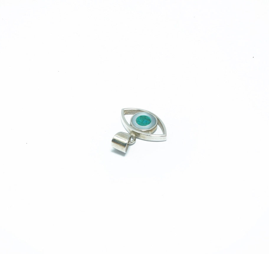 Chrysocolla Eye luxury silver pendant with Nacre - ITIncanTraditional