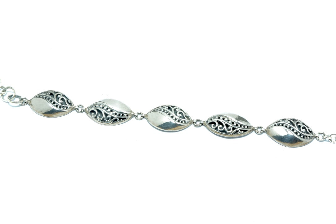 Modern design luxury elegant silver bracelet - ITIncanTraditional