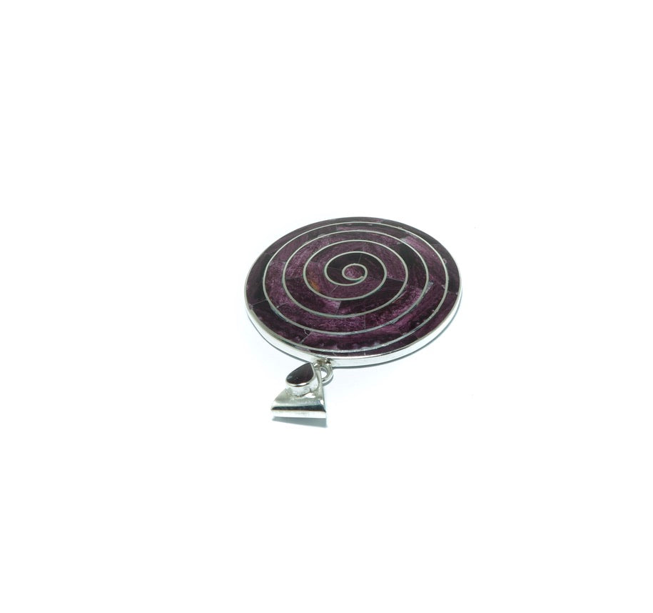 Pachamama Purple Spondylus shell luxury circular solid silver pendant - ITIncanTraditional