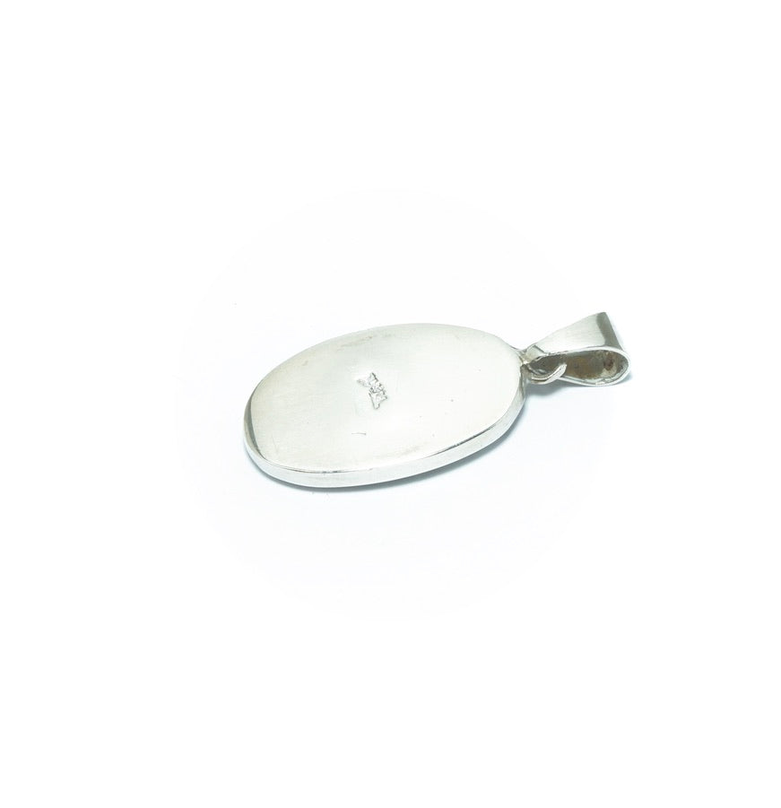 Mother of Pearl luxury oval solid silver pendant - ITIncanTraditional