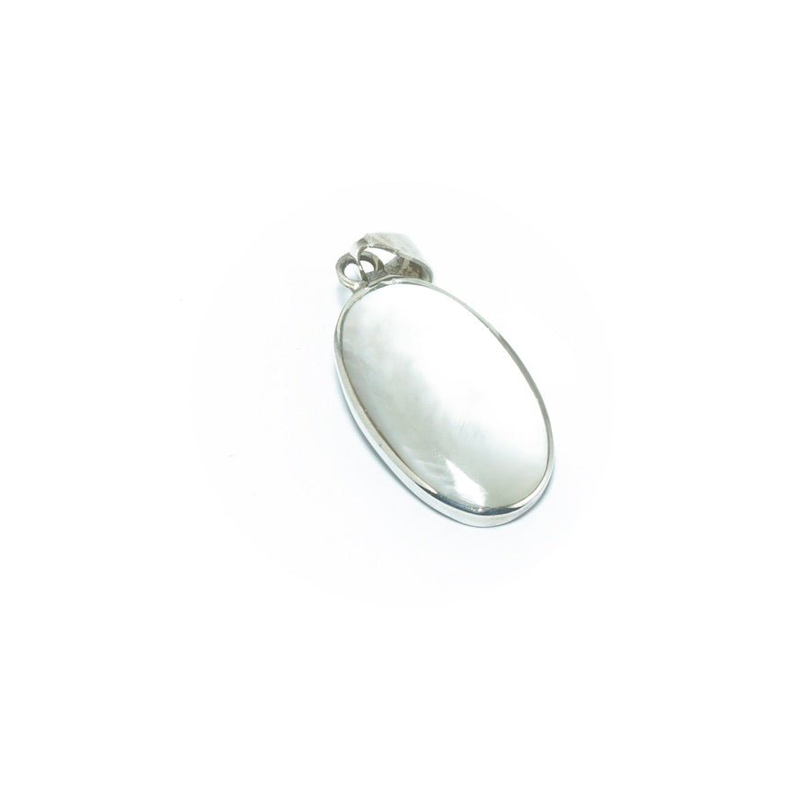 Mother of Pearl luxury oval solid silver pendant - ITIncanTraditional