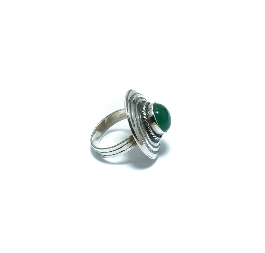 Circular Green Onyx design luxury solid silver ring - ITIncanTraditional