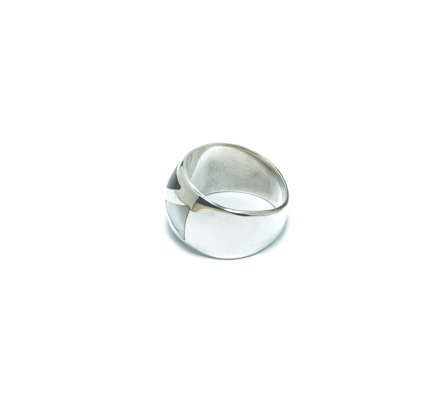 Mother of Pearl luxury solid silver ring with Onyx - ITIncanTraditional