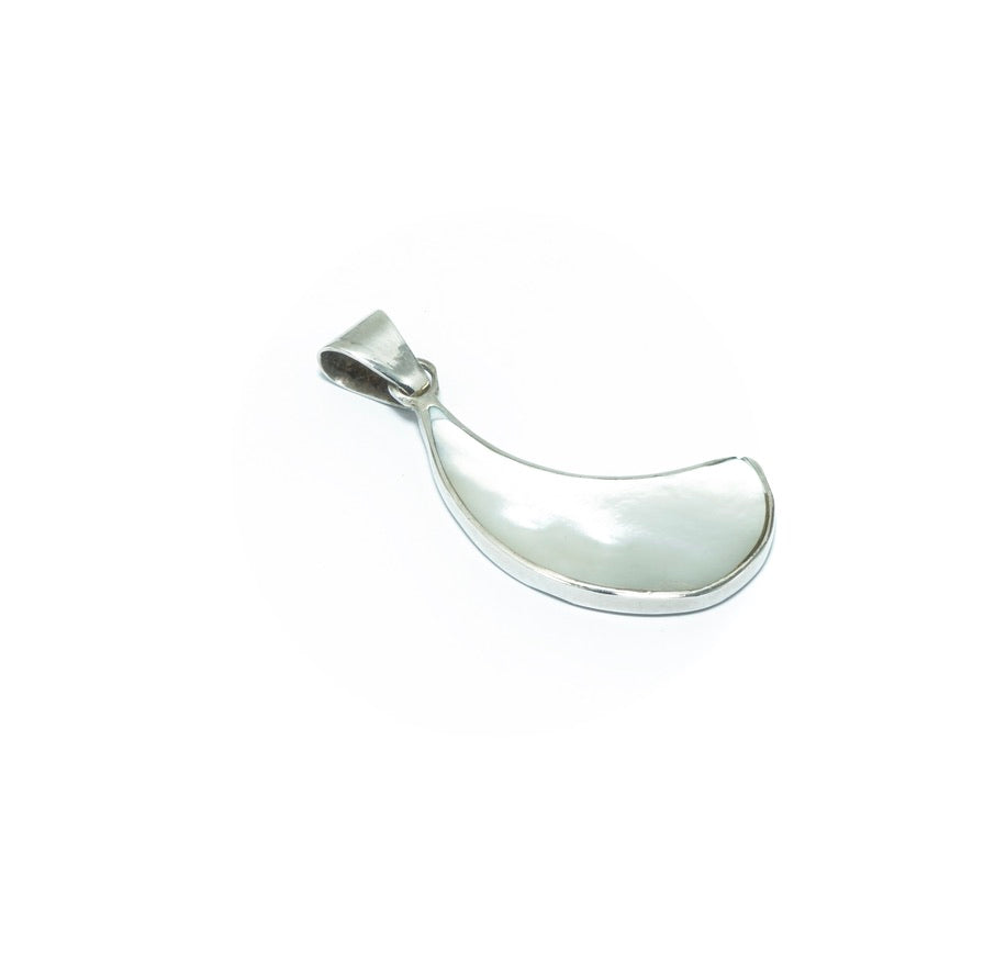 Modern Mother of Pearl luxury circular solid silver pendant II - ITIncanTraditional