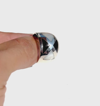 Mother of Pearl luxury solid silver ring with Onyx