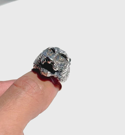 Anillo macizo de plata de lujo con cabeza de jaguar